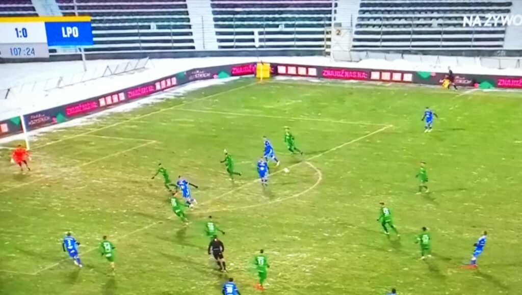 Lech awansował po rzutach karnych. Jeszcze sezonu nie stracił