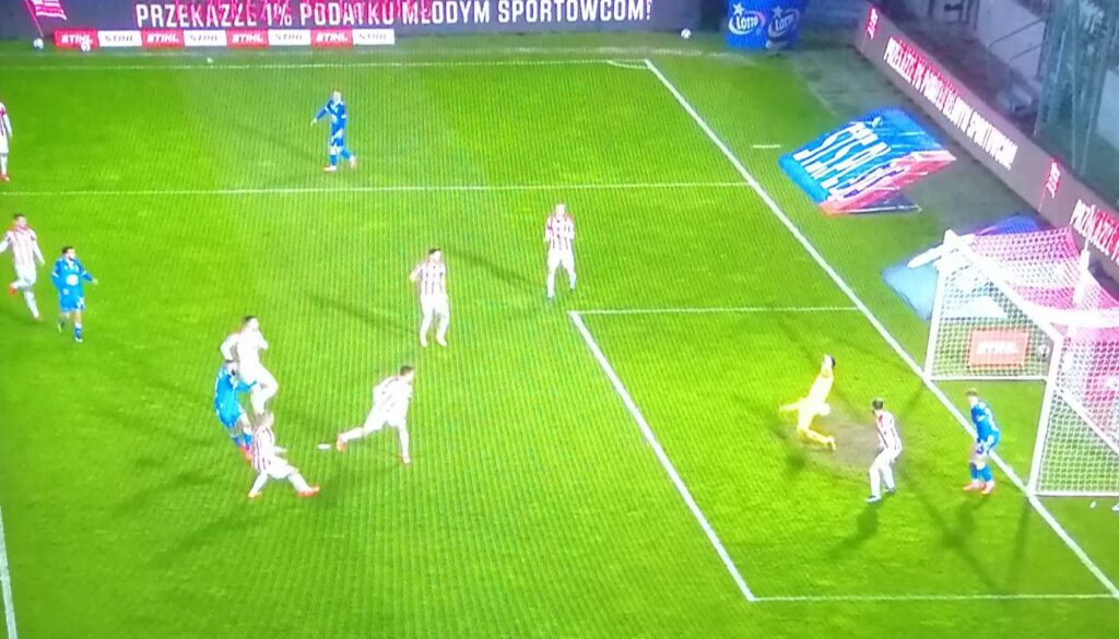 Lech znów rozdaje punkty. Tym razem uratował Cracovię