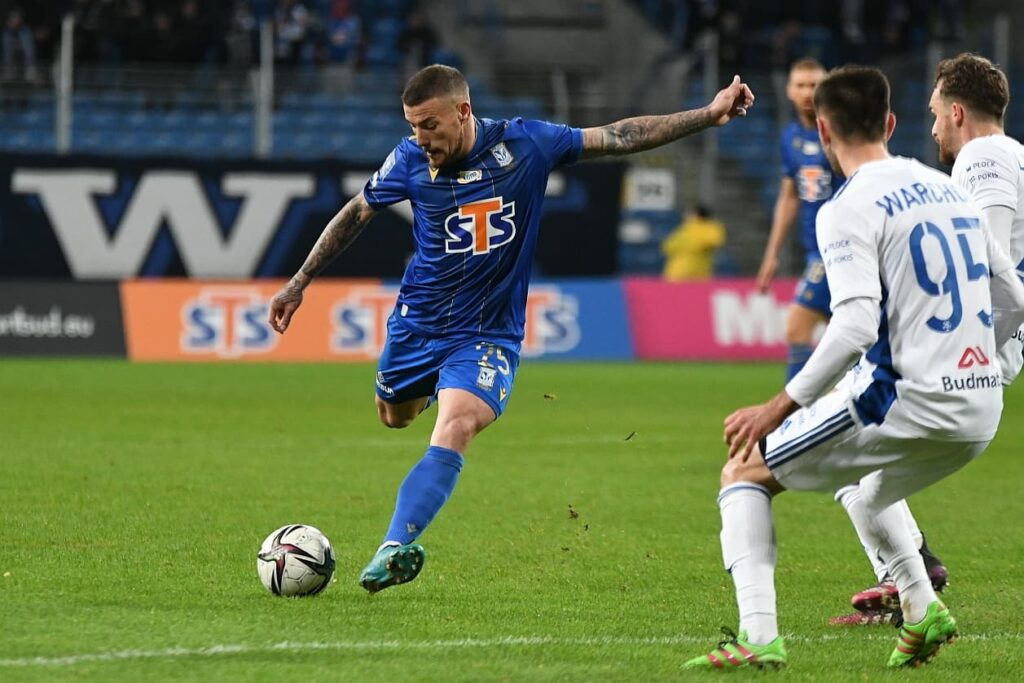 Niepokój przed meczem w Płocku. Wygrać trzeba, a Lech wciąż nie łapie rytmu