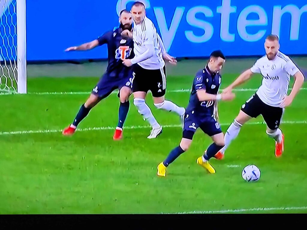 Bohater Sousa. Szkoda, że jego gole nie dały zwycięstwa 1 Bohater Sousa. Szkoda, że jego gole nie dały zwycięstwa