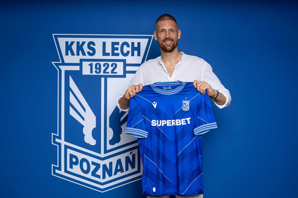 Bartosz Salamon przedłużył kontrakt